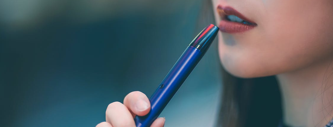 Frisch zur E-Zigarette umgestiegen: Dieses Zubehör sollten Sie besitzen